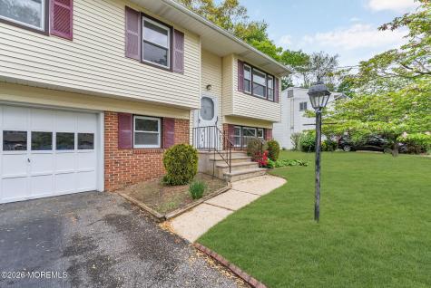 586 Pennsylvania Avenue Brick NJ 08724