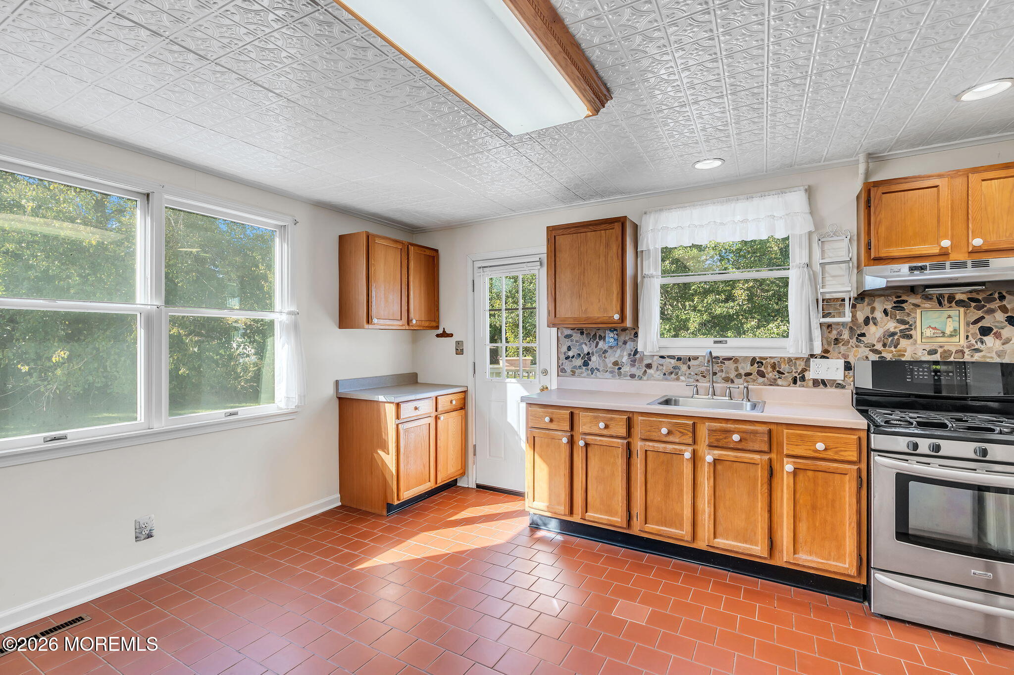 517 Line Road Aberdeen NJ 07747