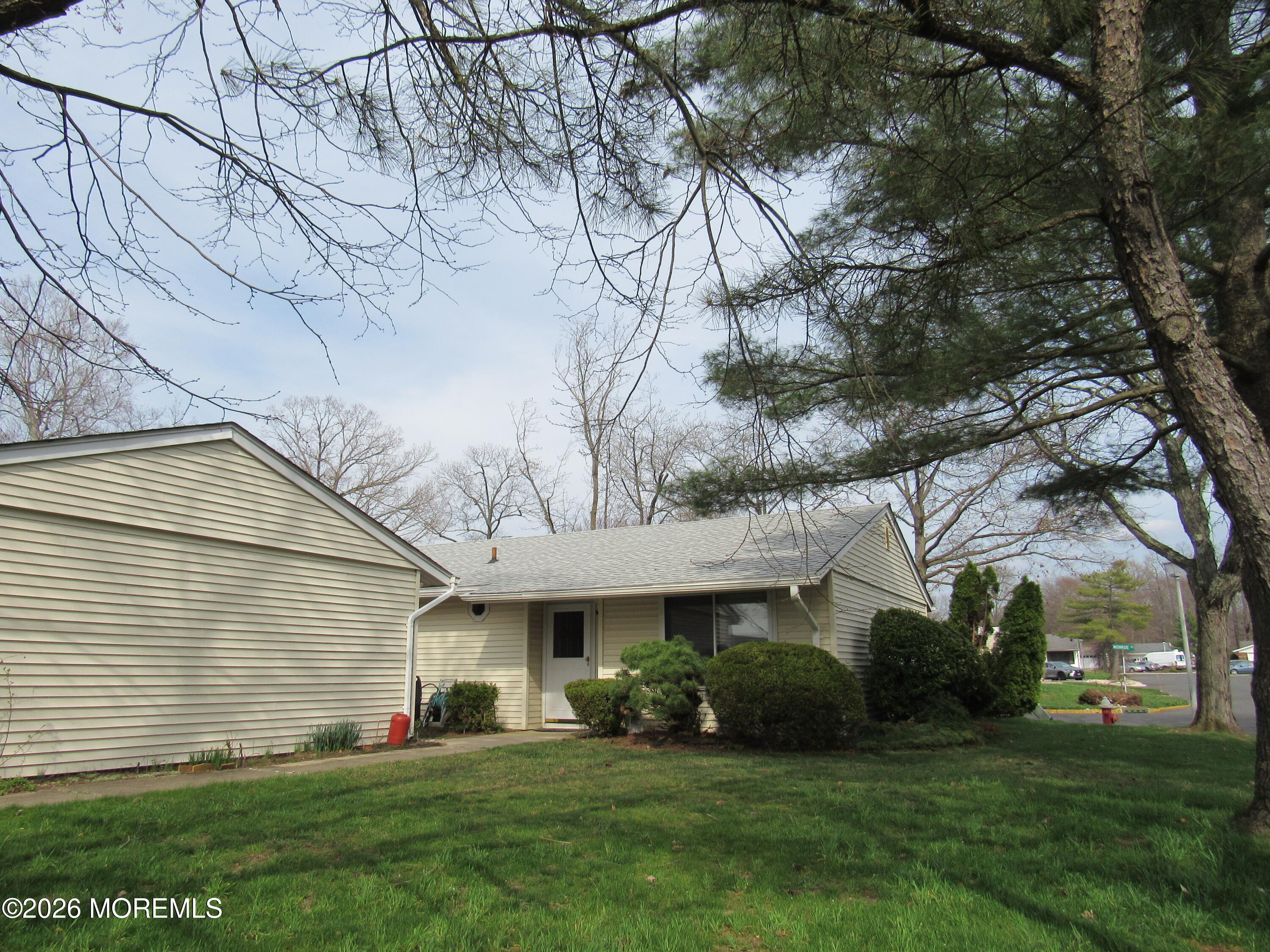264B Crosse Drive Monroe NJ 08831