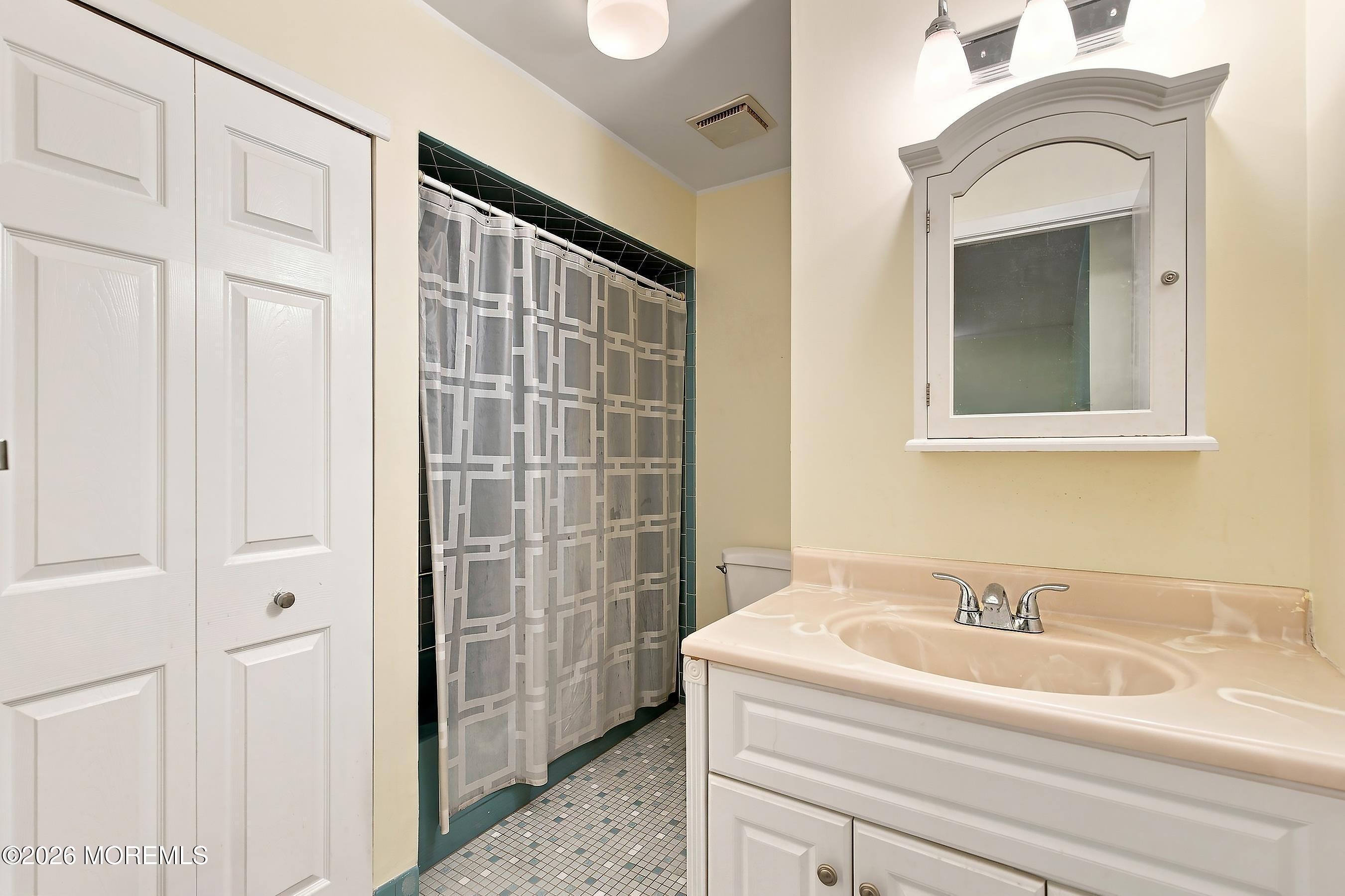 112 Manchester Court Red Bank NJ 07701