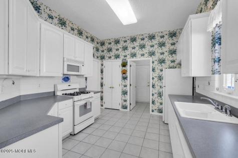 12 Quicksilver Court Lakewood NJ 08701
