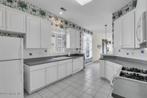 12 Quicksilver Court Lakewood NJ 08701