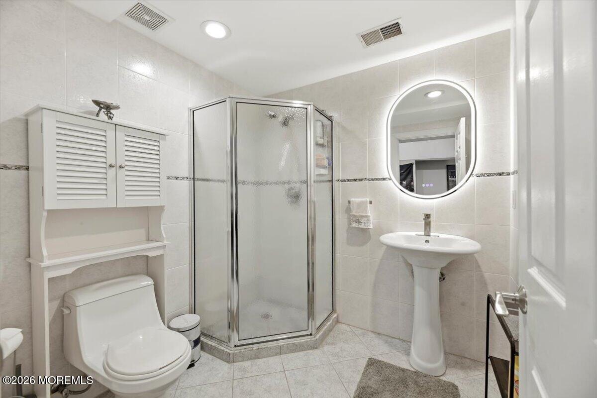 9 Landmark Lane Marlboro NJ 07746
