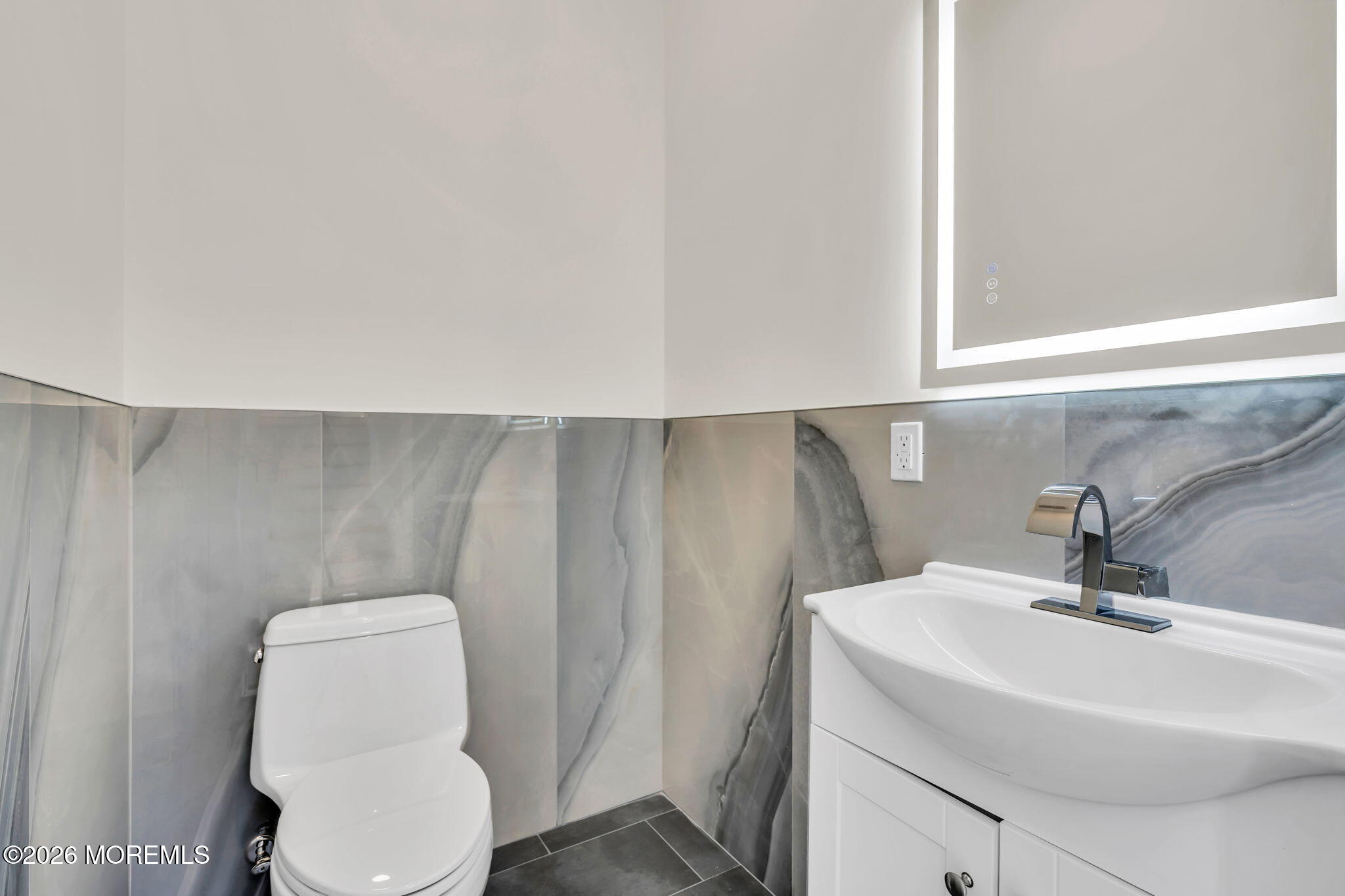 657 Bayview Drive Toms River NJ 08753