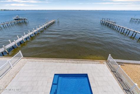 657 Bayview Drive Toms River NJ 08753