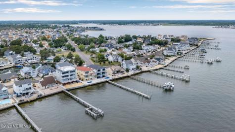 657 Bayview Drive Toms River NJ 08753