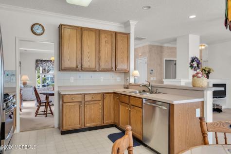 24 Greensprings Drive Lakewood NJ 08701