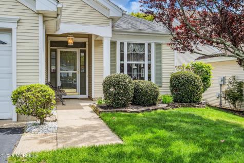 24 Greensprings Drive Lakewood NJ 08701