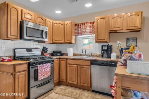 140 7th Street Hazlet NJ 07734