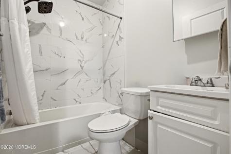 14 Majestic Way Lakewood NJ 08701