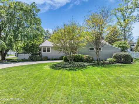 439 Monmouth Avenue Pine Beach NJ 08741