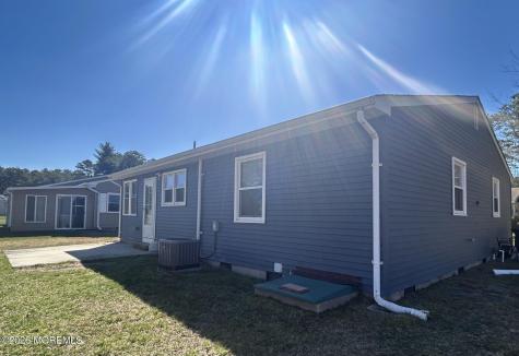 19 Attleboro Lane Whiting NJ 08759