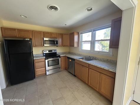 19 Attleboro Lane Whiting NJ 08759