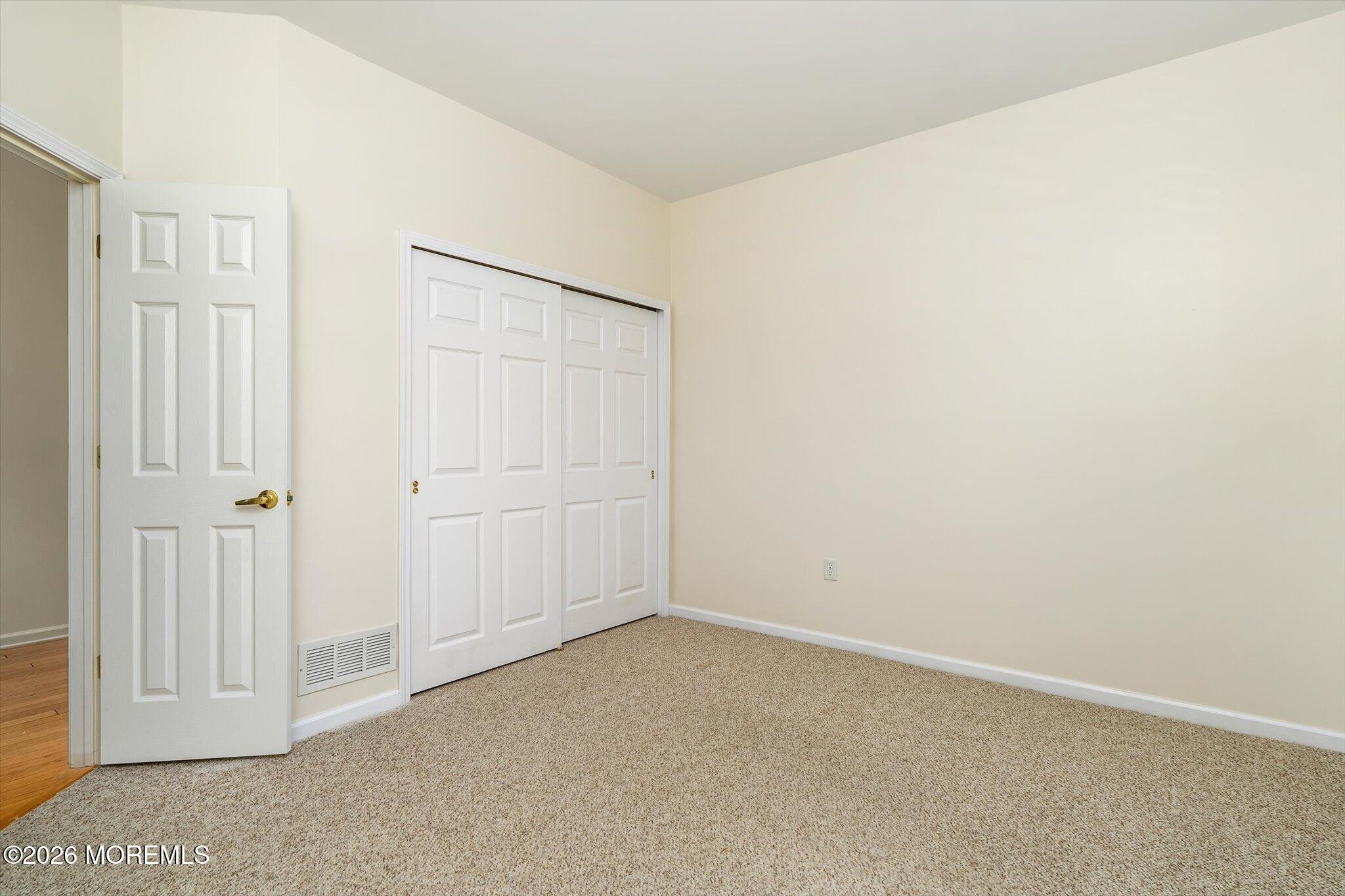 10 Powderhorn Way Allentown NJ 08501