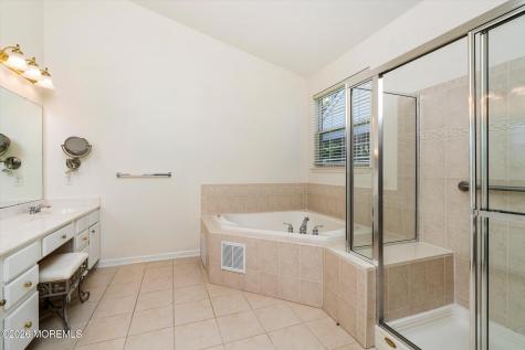 10 Powderhorn Way Allentown NJ 08501
