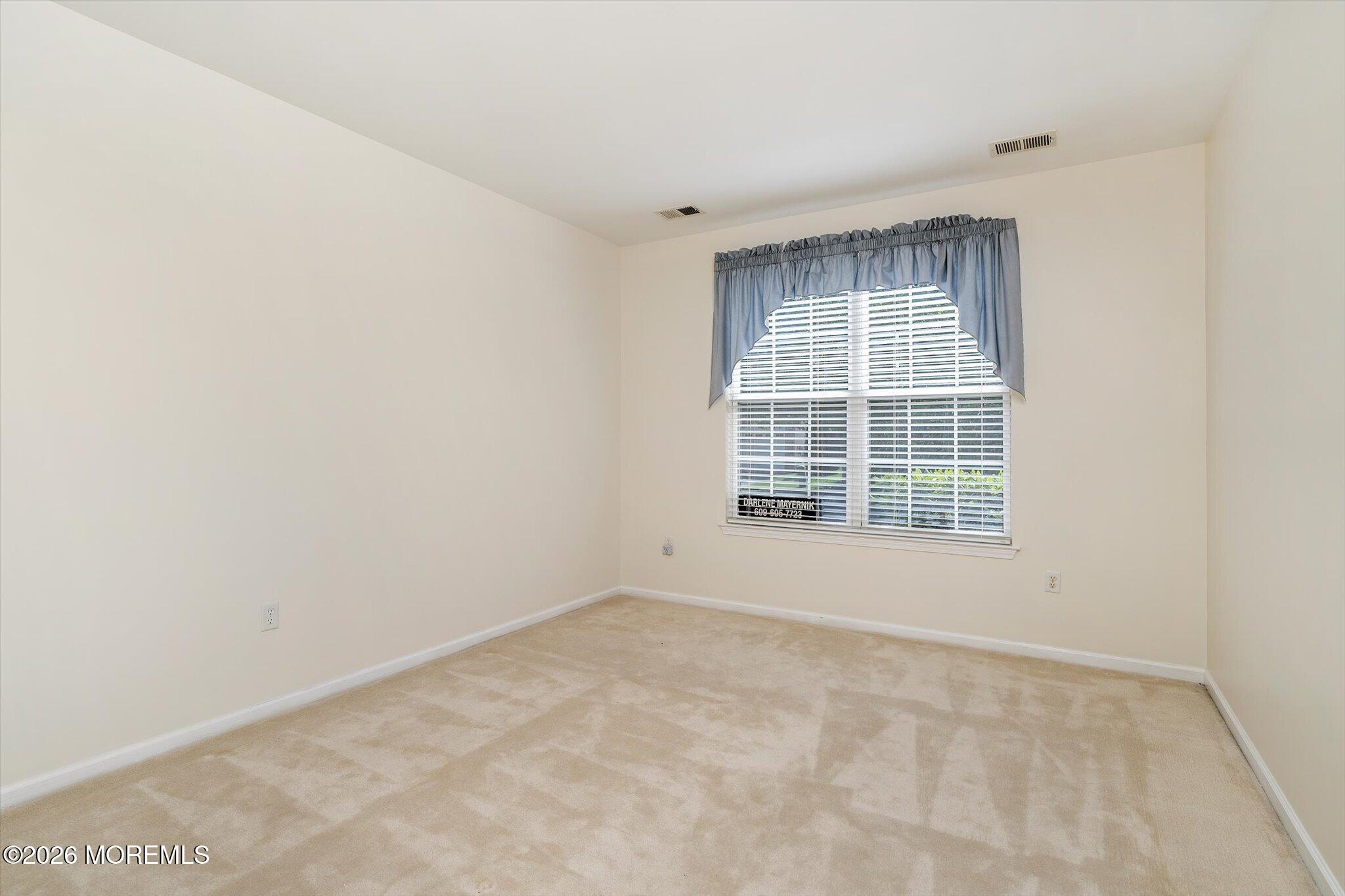 10 Powderhorn Way Allentown NJ 08501