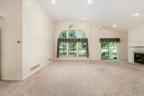 10 Powderhorn Way Allentown NJ 08501
