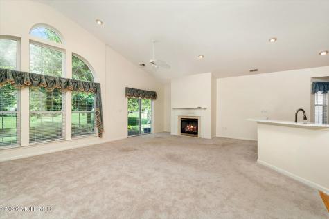 10 Powderhorn Way Allentown NJ 08501
