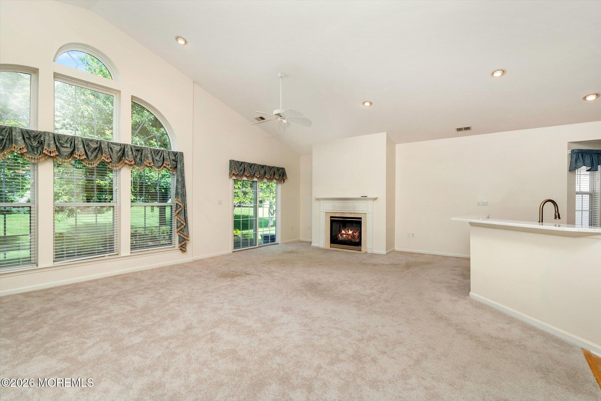 10 Powderhorn Way Allentown NJ 08501