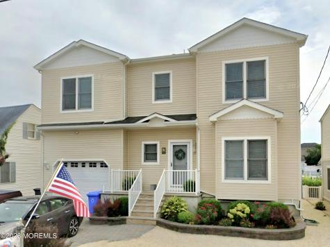 37 Frank Drive Manahawkin NJ 08050