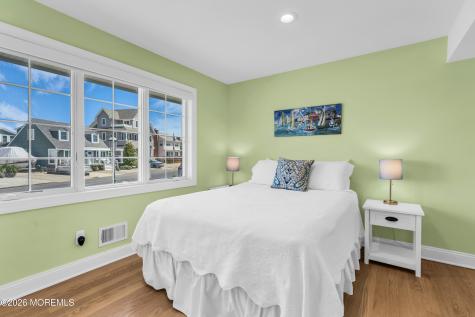 354 Roberts Avenue Seaside Park NJ 08752