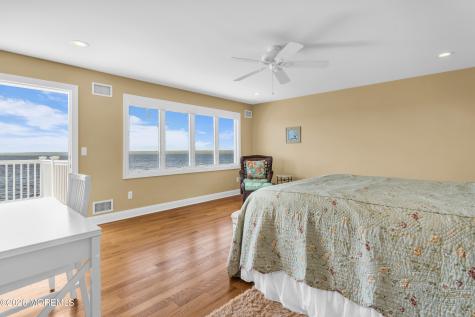 354 Roberts Avenue Seaside Park NJ 08752