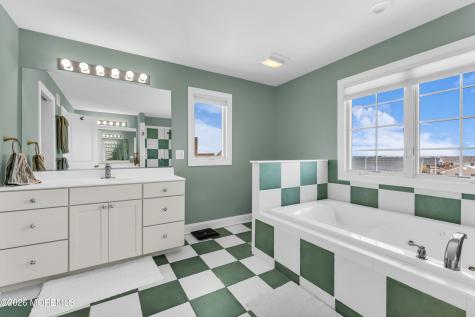 354 Roberts Avenue Seaside Park NJ 08752