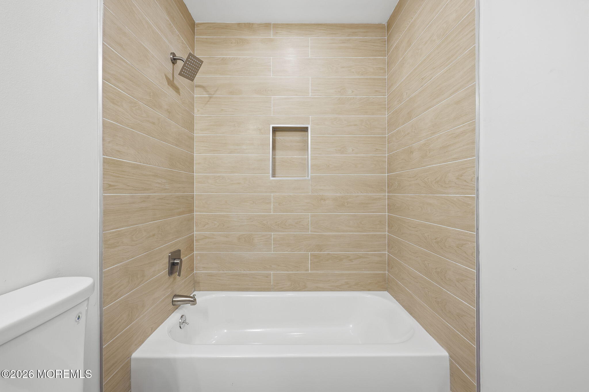105 Thompson Grove Road Manalapan NJ 07726
