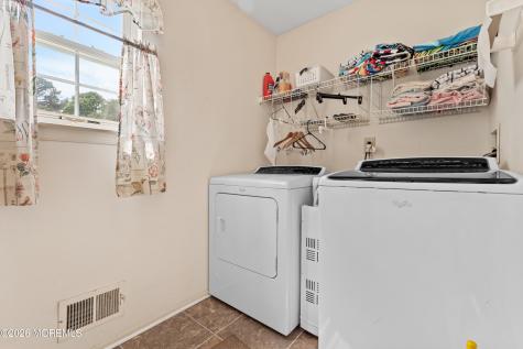 9 Mary Beth Lane Jackson NJ 08527