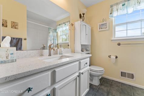 9 Mary Beth Lane Jackson NJ 08527