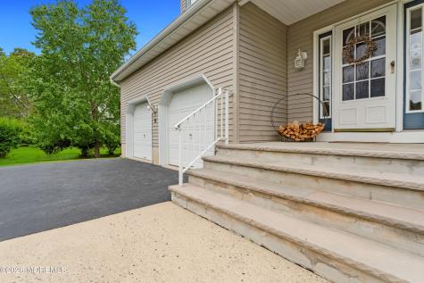 9 Mary Beth Lane Jackson NJ 08527