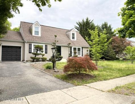 28 Westwood Drive Bayville NJ 08721