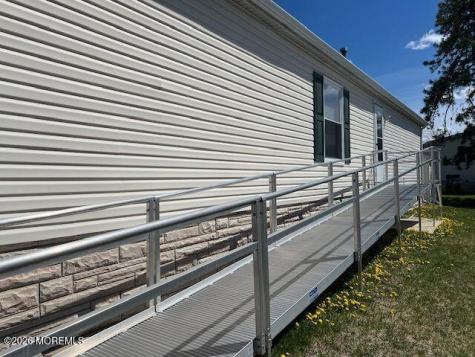 27 Pine Ridge Boulevard Whiting NJ 08759