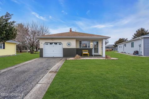 16 San Juan Court Toms River NJ 08757