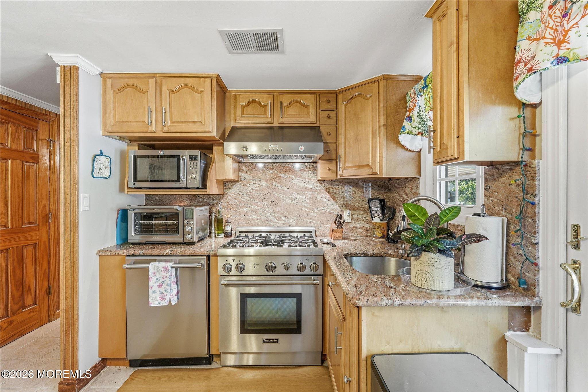 902 10th Street Union Beach NJ 07735