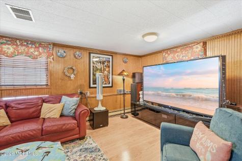 902 10th Street Union Beach NJ 07735
