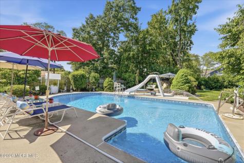902 10th Street Union Beach NJ 07735