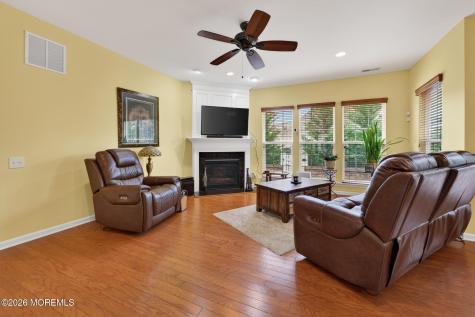 21 Ascot Lane Manchester NJ 08759