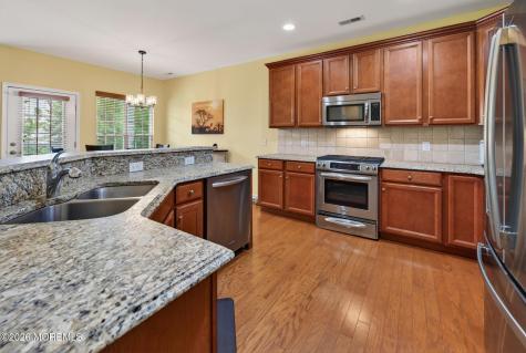 21 Ascot Lane Manchester NJ 08759