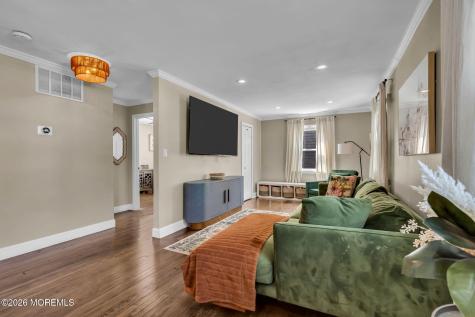 52 Thomas Avenue Shrewsbury Boro NJ 07702