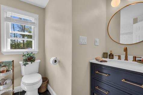 52 Thomas Avenue Shrewsbury Boro NJ 07702