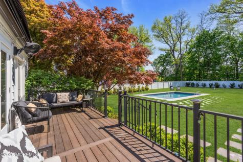 52 Thomas Avenue Shrewsbury Boro NJ 07702