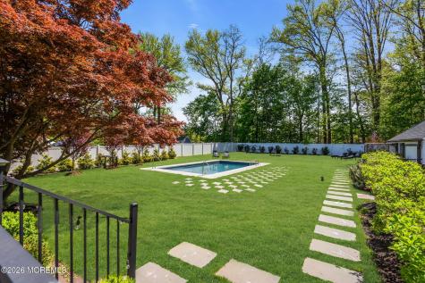52 Thomas Avenue Shrewsbury Boro NJ 07702