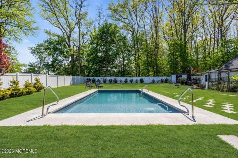 52 Thomas Avenue Shrewsbury Boro NJ 07702