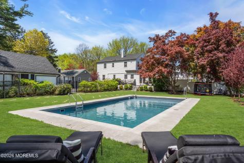 52 Thomas Avenue Shrewsbury Boro NJ 07702