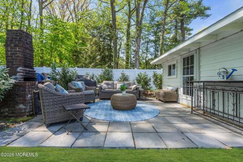 52 Thomas Avenue Shrewsbury Boro NJ 07702