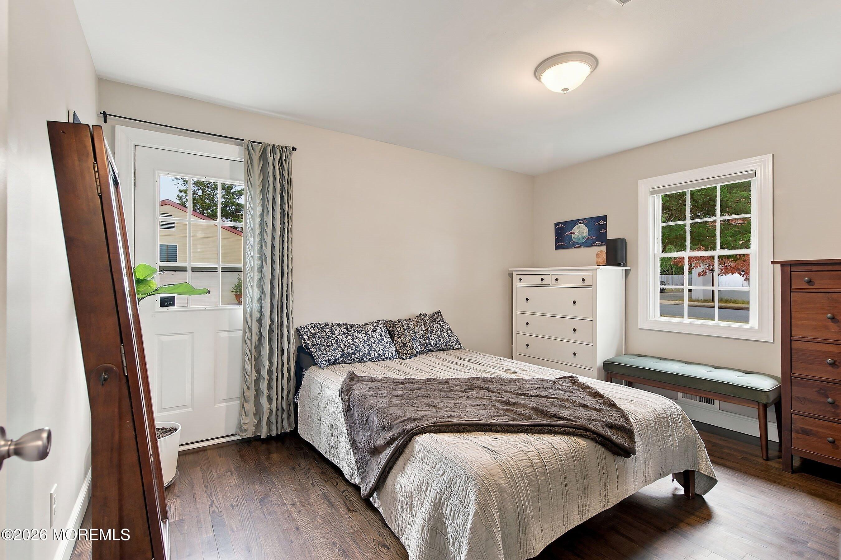 8 Hampton Road Howell NJ 07731