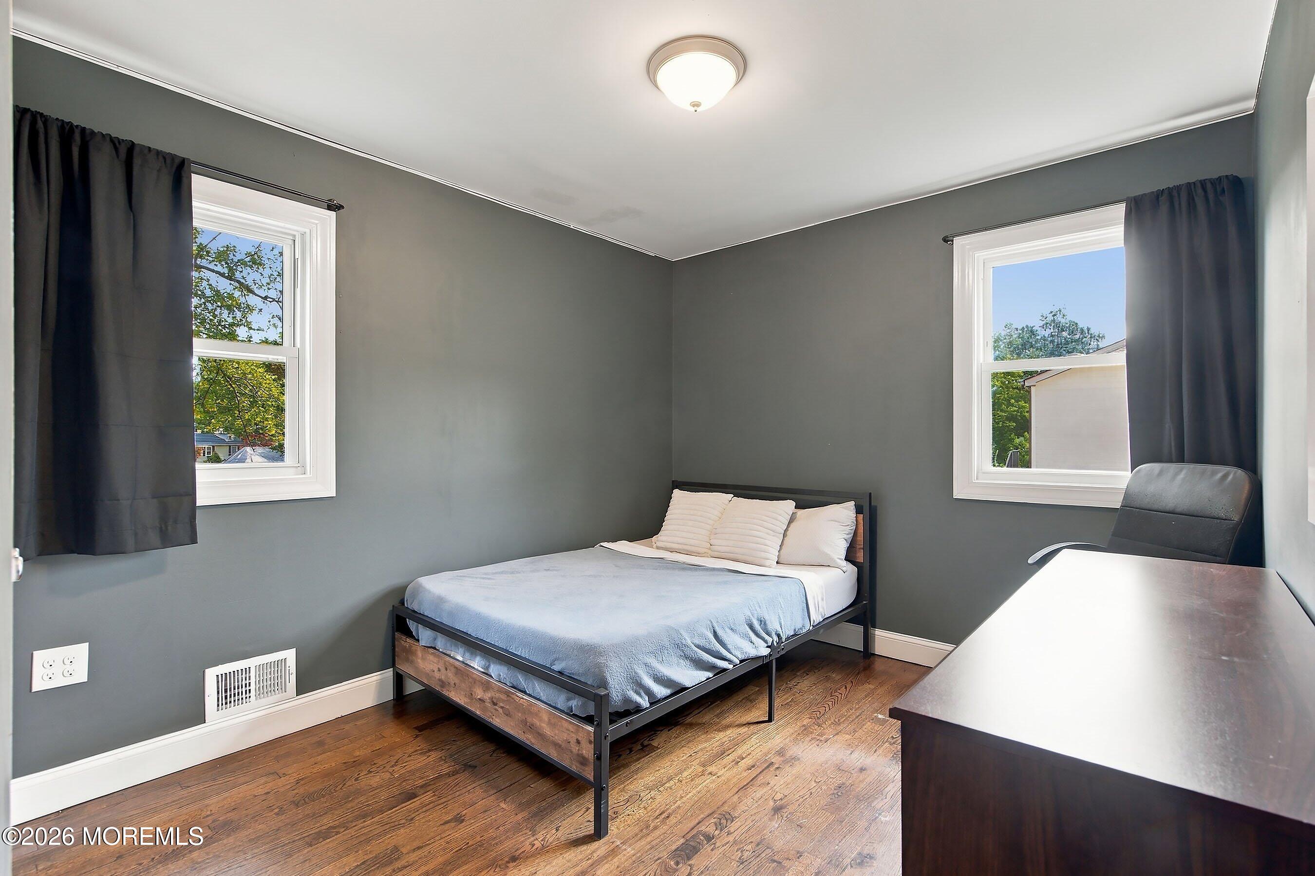 8 Hampton Road Howell NJ 07731