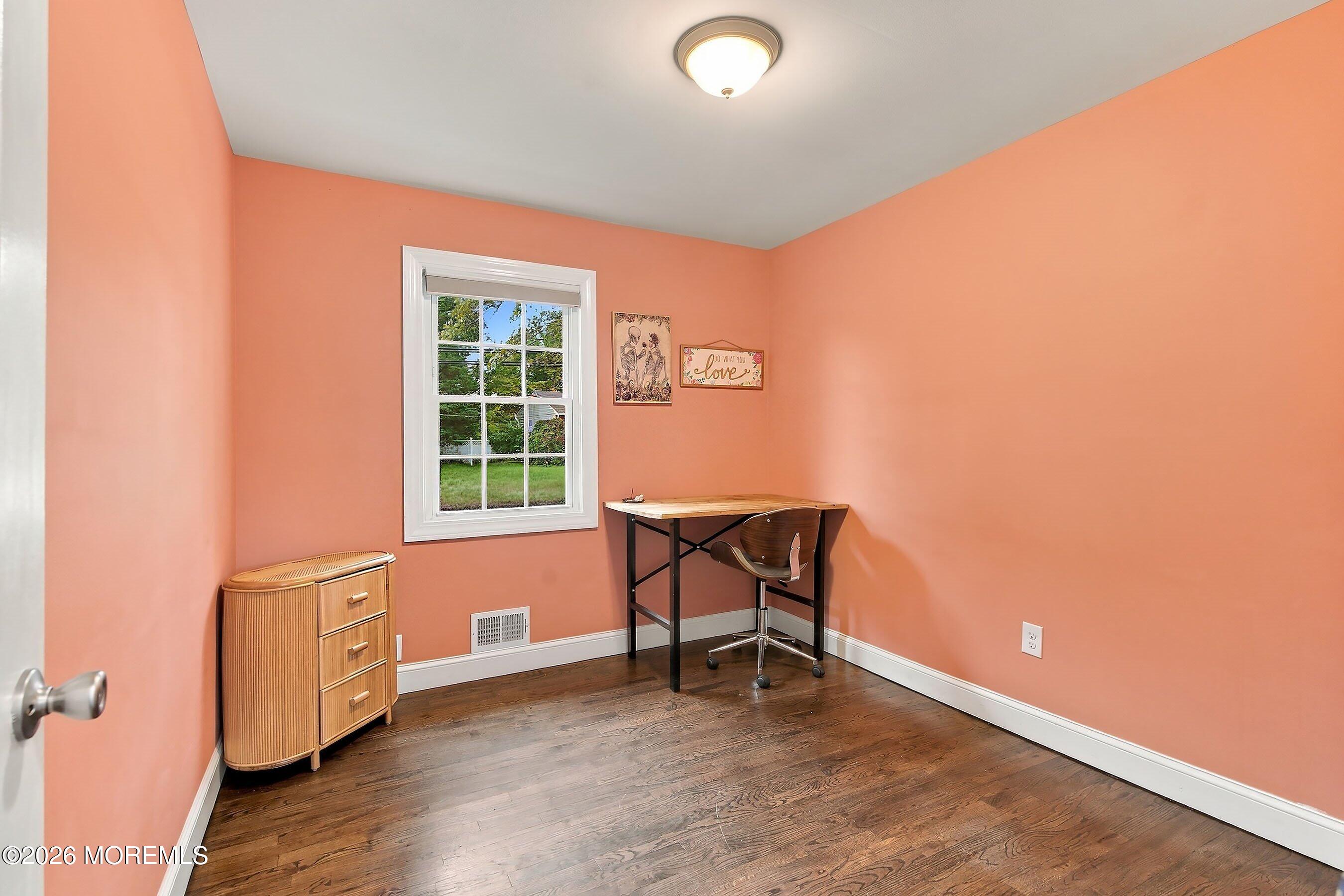 8 Hampton Road Howell NJ 07731