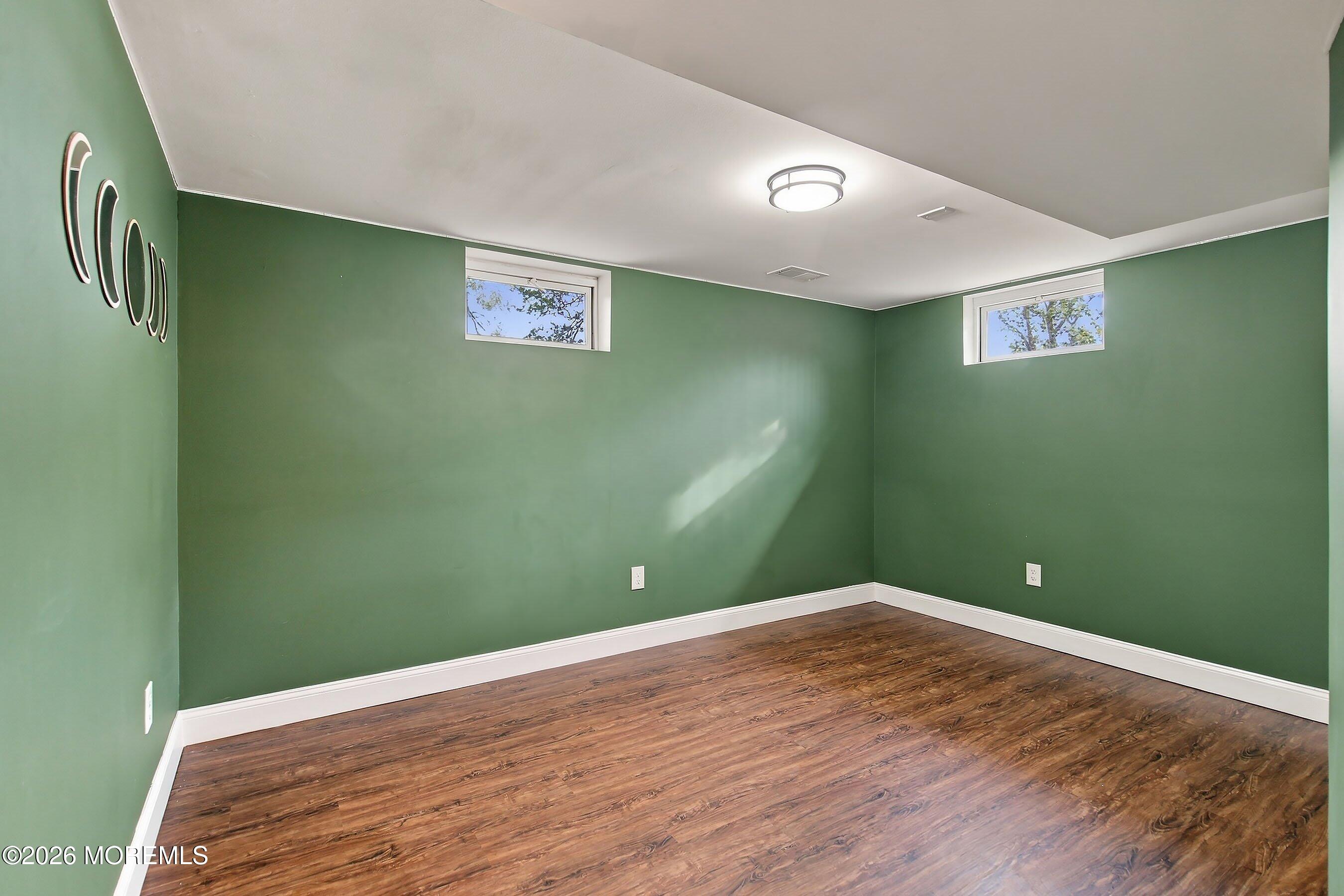 8 Hampton Road Howell NJ 07731